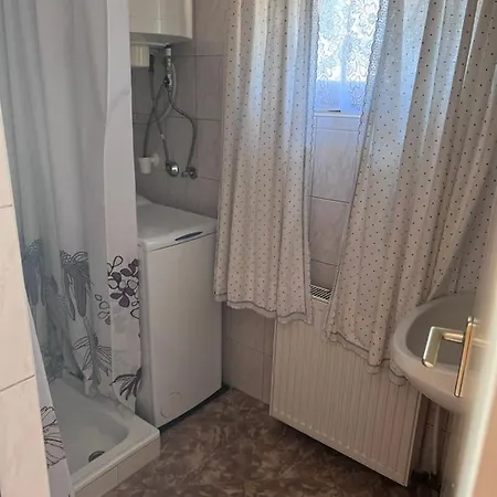 Apartment Harpia Feszek *